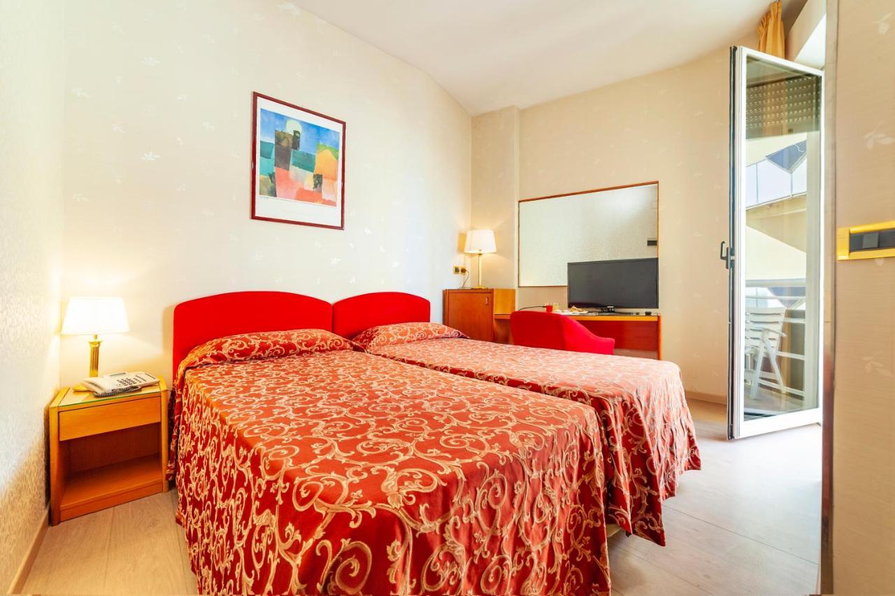 Hotel Kursaal Rimini Esterno foto
