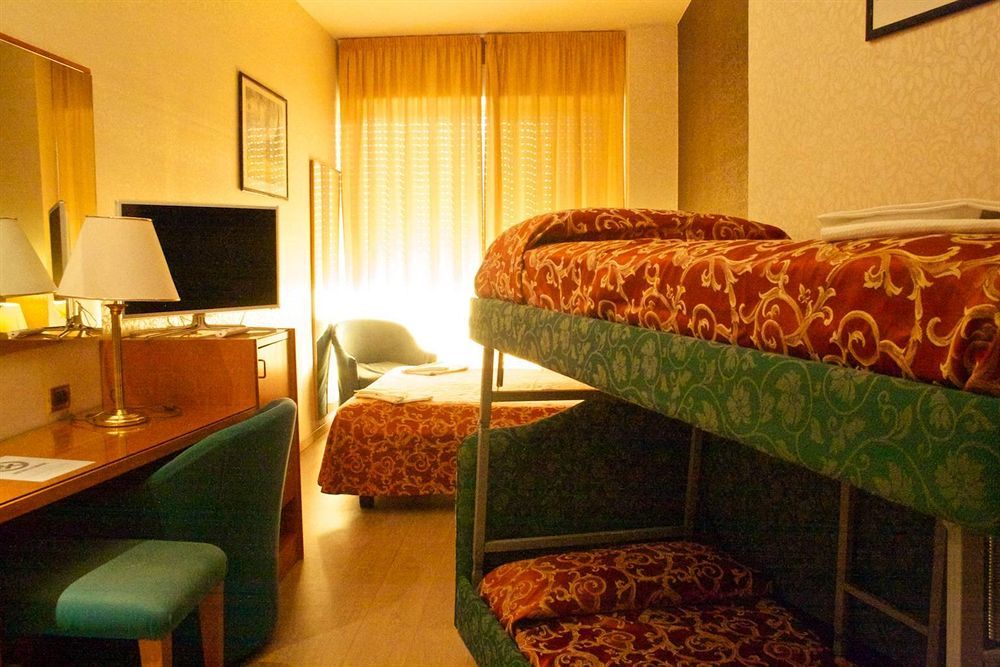 Hotel Kursaal Rimini Esterno foto