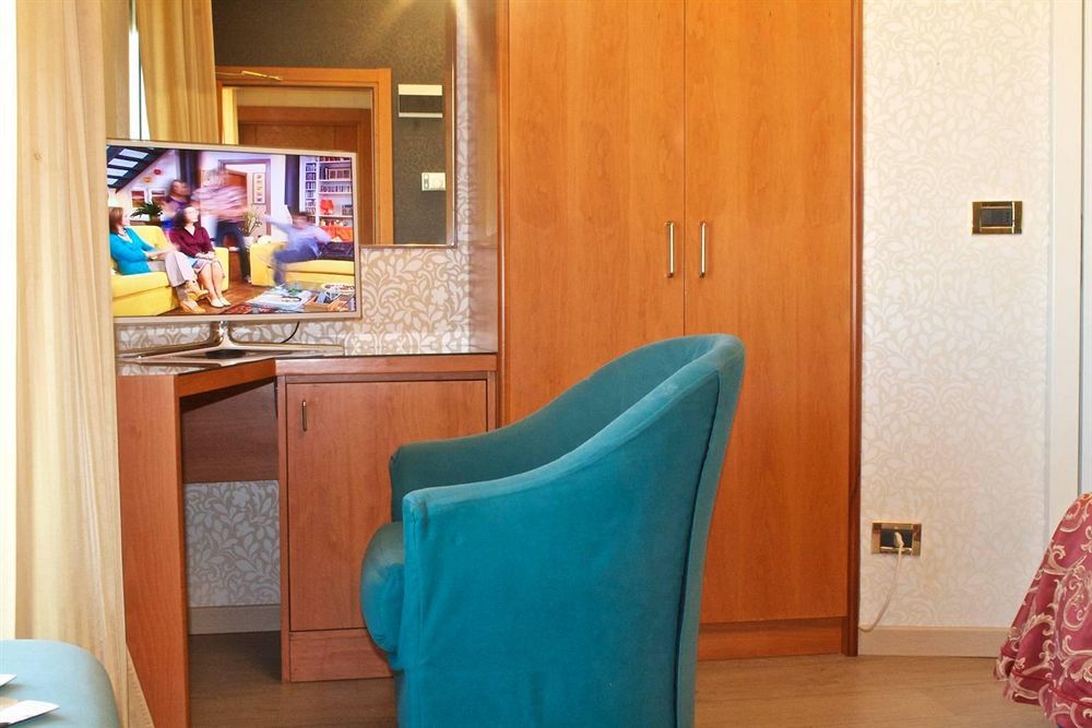 Hotel Kursaal Rimini Esterno foto