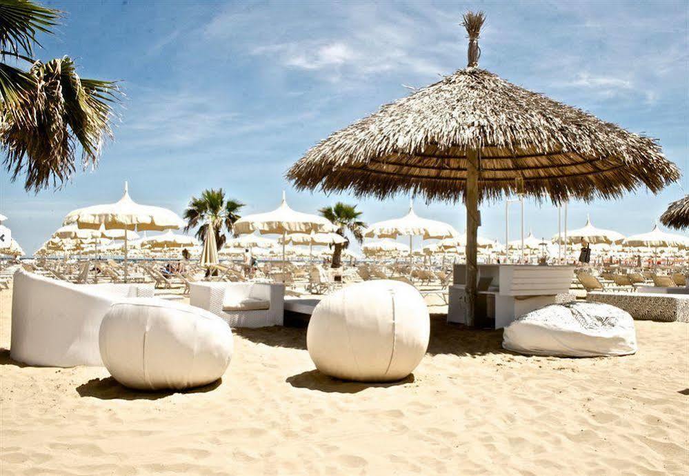Hotel Kursaal Rimini Esterno foto