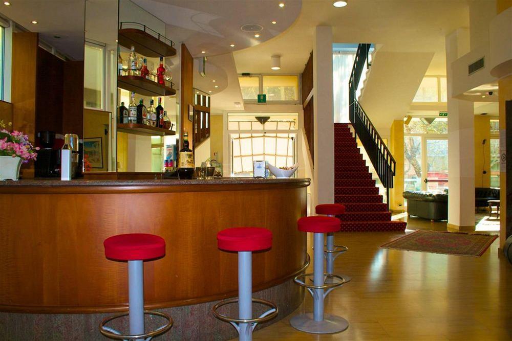 Hotel Kursaal Rimini Esterno foto