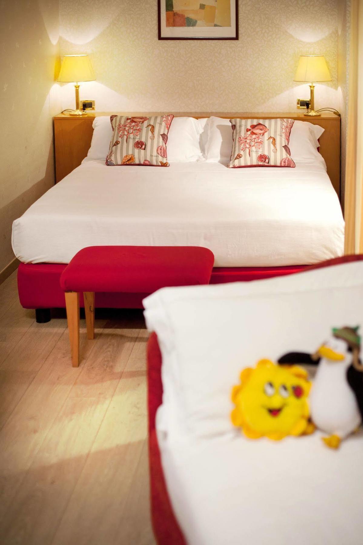 Hotel Kursaal Rimini Esterno foto