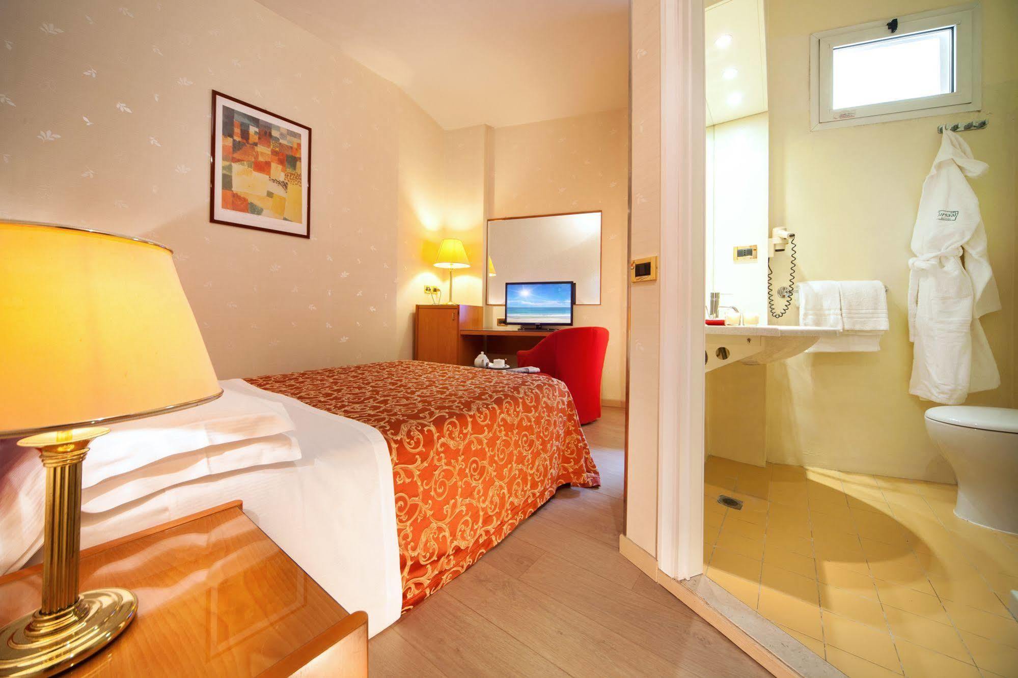 Hotel Kursaal Rimini Esterno foto