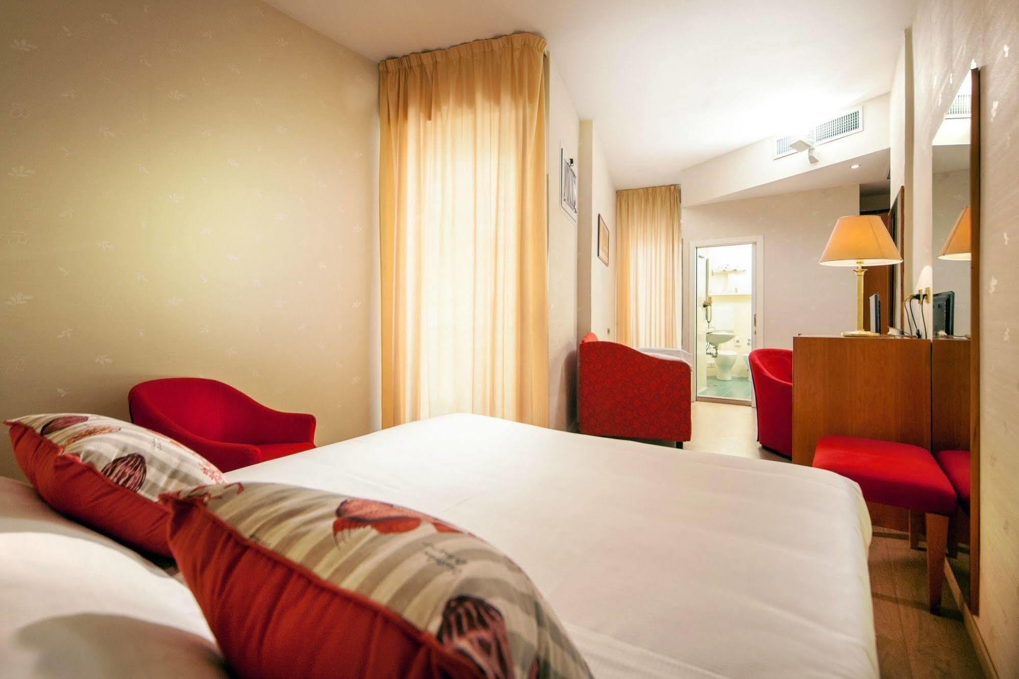 Hotel Kursaal Rimini Esterno foto